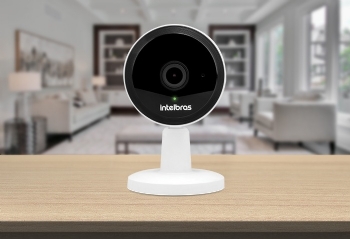 Câmera de Vídeo Inteligente Interna Wi-Fi Full HD IM1 - Intelbras