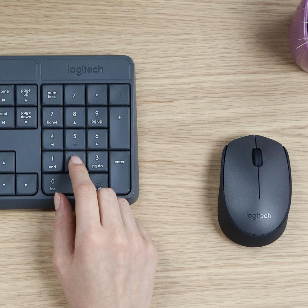 Teclado e Mouse sem Fio Logitech MK235 com Conexão USB, Pilhas Inclusas e Layout ABNT2, Preto
