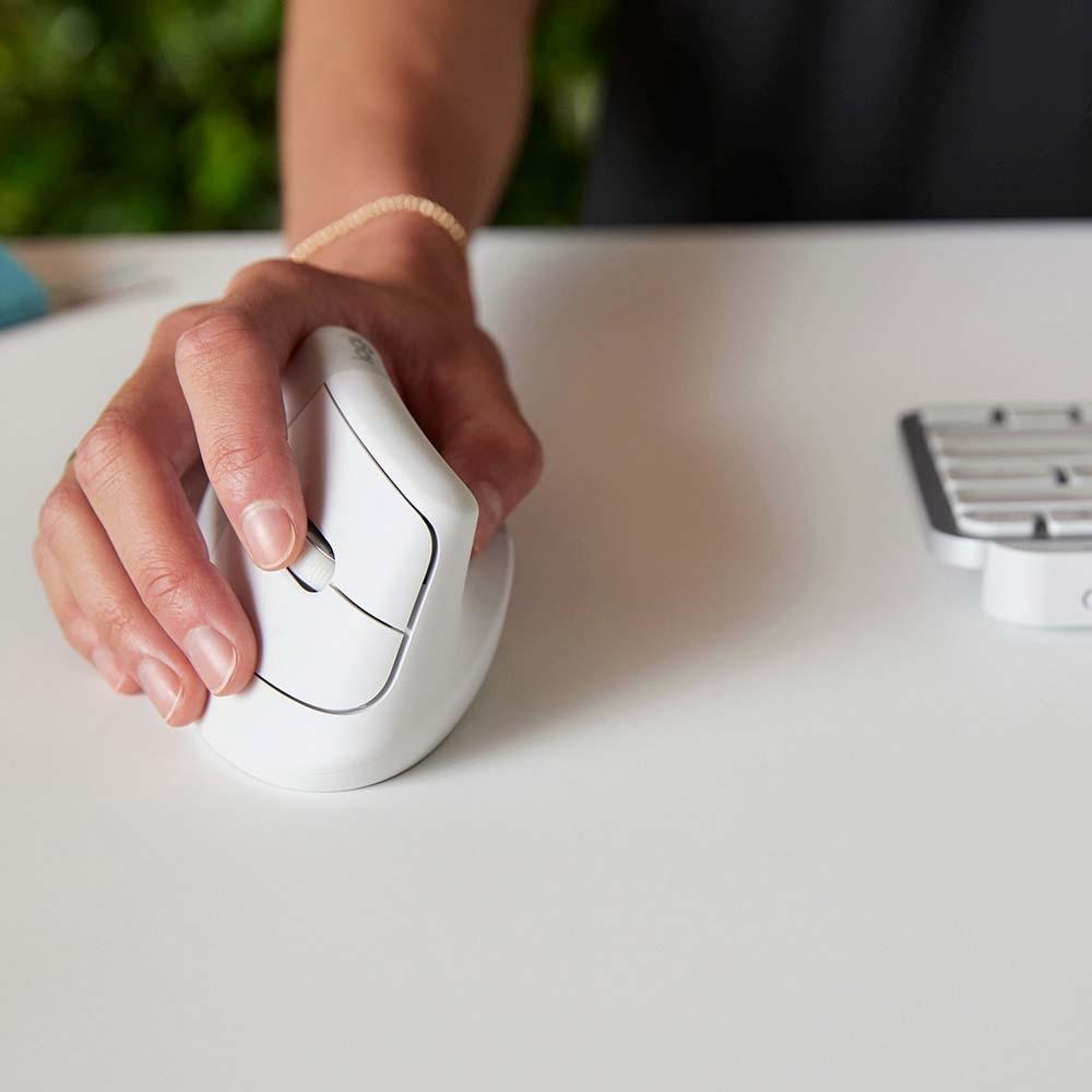 Mouse sem Fio Logitech Lift, 4000 DPI, 6 Botoes, Bluetooth, Ergonômico, USB, Branco