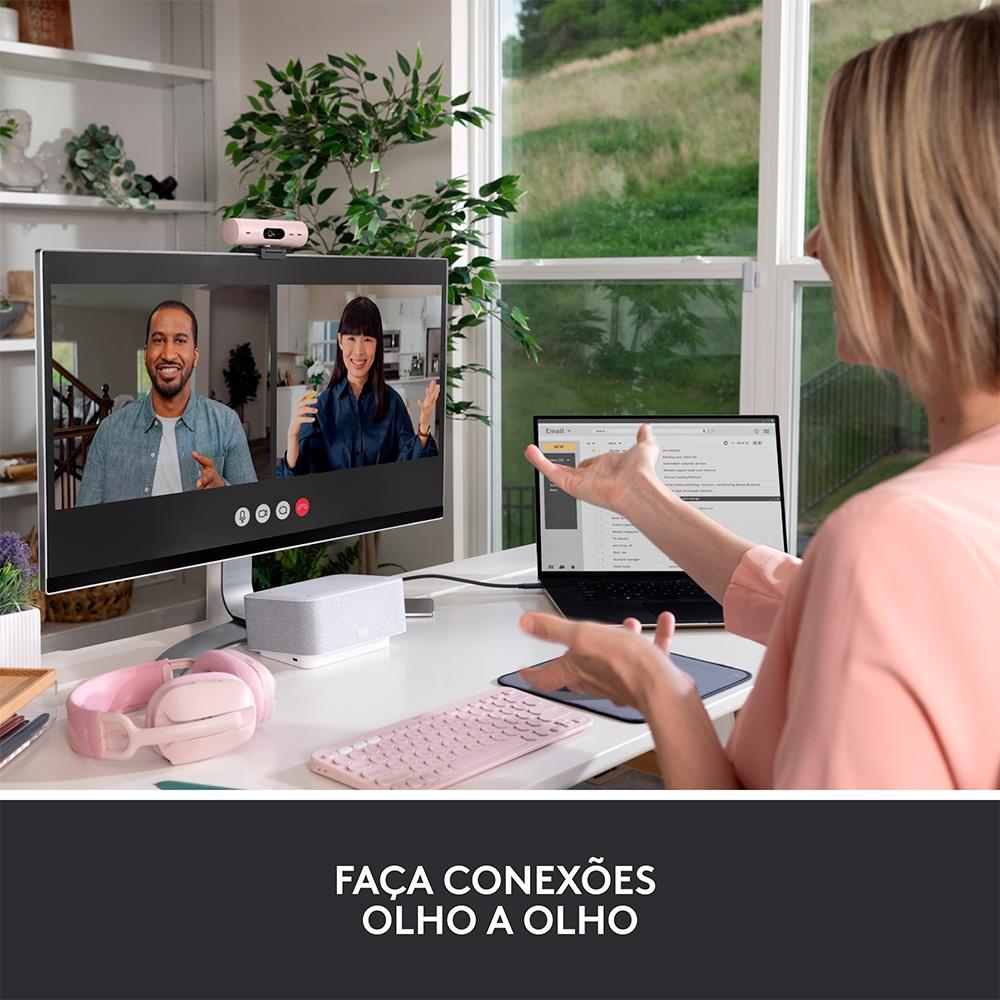 Webcam Full HD Logitech Brio 500, 1080P, 30 Fps, Microfones Duplos, USB-C, Suporte Incluso, Rosa
