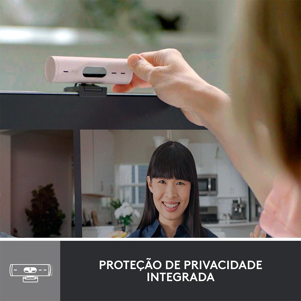 Webcam Full HD Logitech Brio 500, 1080P, 30 Fps, Microfones Duplos, USB-C, Suporte Incluso, Rosa