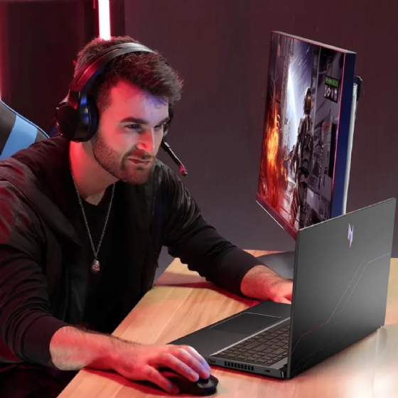 Notebook Gamer Acer Nitro V15 15'' 165Hz 13ªGER i5-13420H 8GB RAM 512GB SSD RTX4050 6GB Win 11 Home